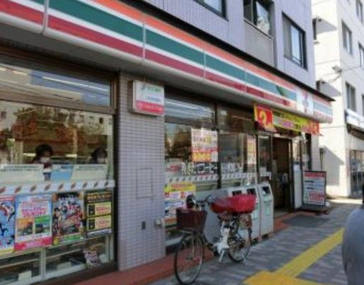 セブンイレブン 北区西ヶ原2丁目店の画像