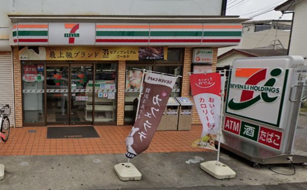 セブンイレブン　松戸六実駅前の画像