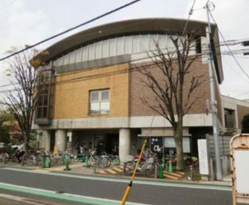 世田谷区立粕谷図書館の画像