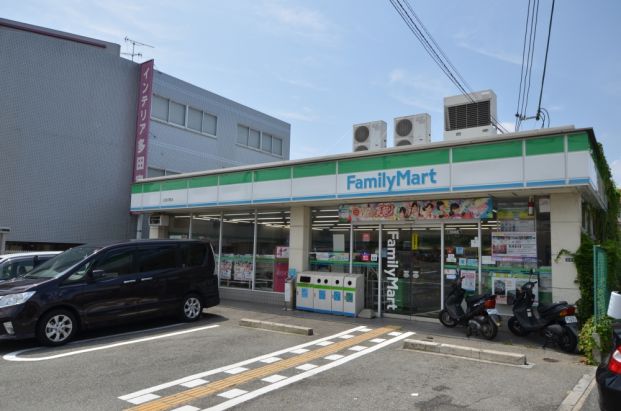 ファミリーマート川西平野店の画像