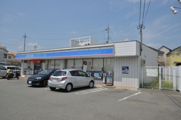 ローソン川西萩原１丁目店の画像