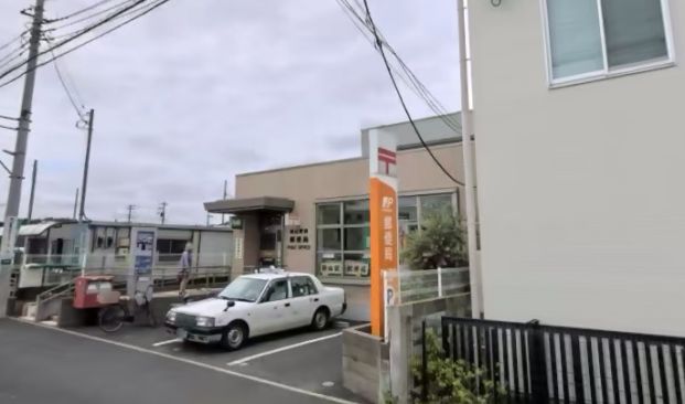 秋山駅前郵便局の画像