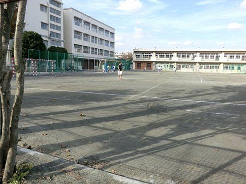 横浜市立樽町中学校の画像