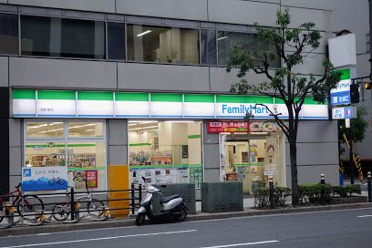 ファミリーマート 京町堀店の画像