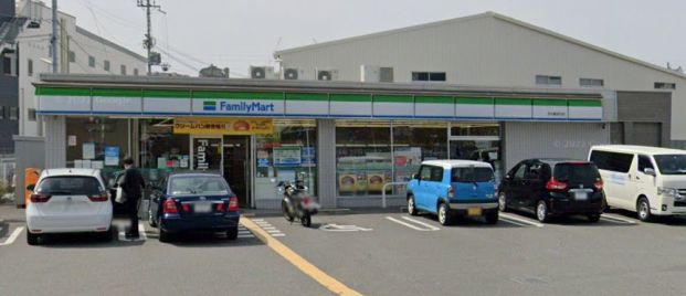 ファミリーマート 茨木蔵垣内店の画像