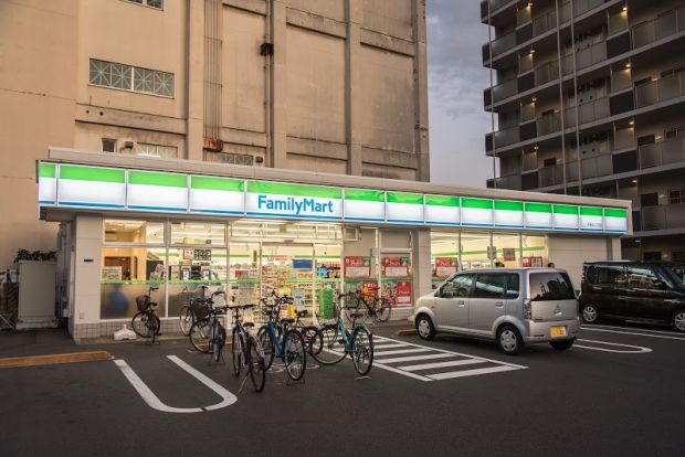 ファミリーマート 東墨田二丁目店の画像