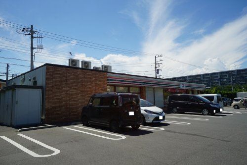 セブンイレブン 平塚上平塚店の画像