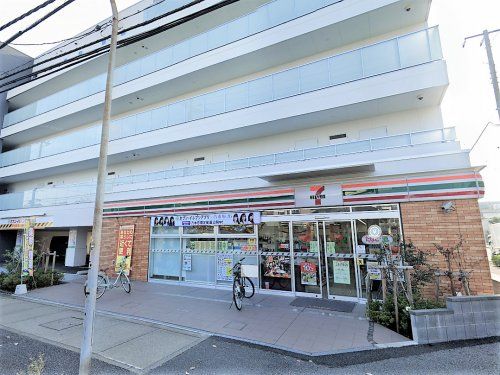 セブンイレブン 市川塩焼1丁目店の画像