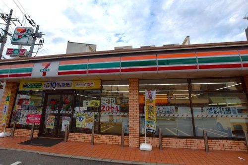 セブンイレブン 大阪長吉出戸2丁目店の画像