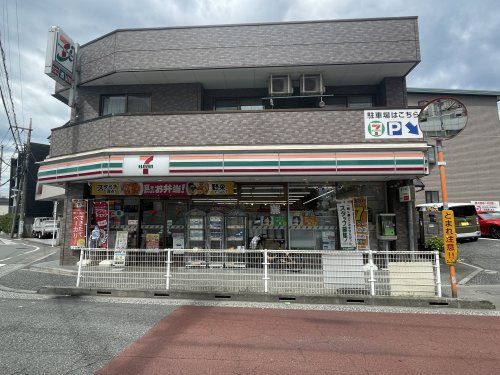 セブンイレブン 調布上石原3丁目店の画像