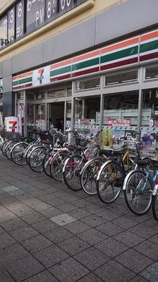 セブンイレブン 松戸五香駅西口店の画像