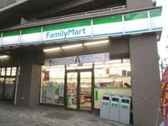 ファミリーマート・トモニー下落合駅店の画像