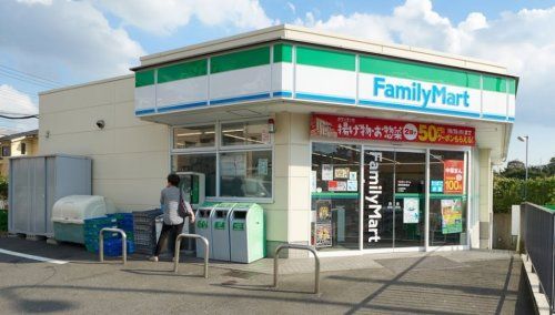 ファミリーマート 都筑加賀原店の画像