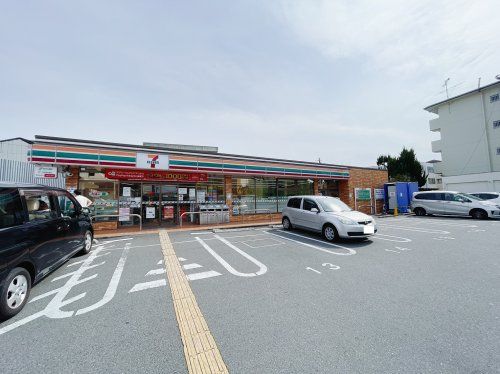 セブンイレブン 堺深井清水町店の画像