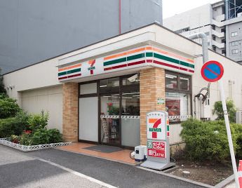 セブン-イレブン港区海岸３丁目店の画像