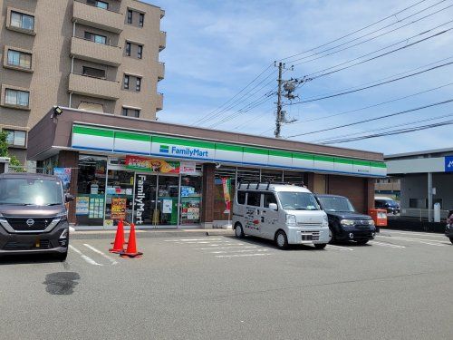 ファミリーマート 藤沢石川五丁目店の画像