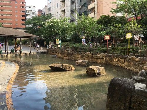 渋谷区立広尾公園じゃぶじゃぶ池の画像