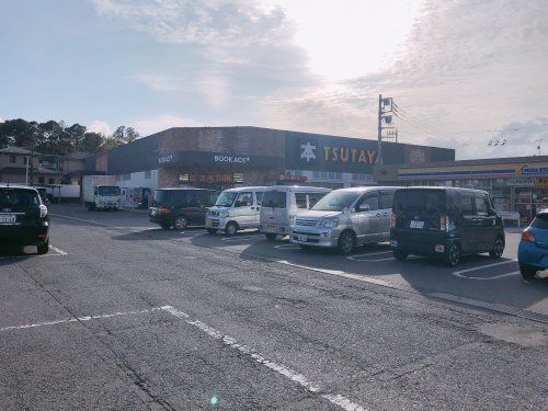 TSUTAYA新取手駅前店の画像