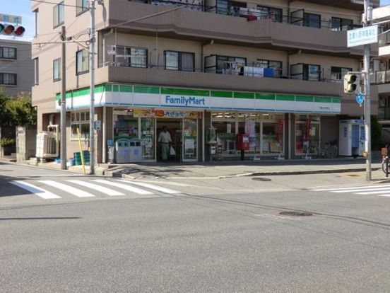 ファミリーマート　尼崎大庄西町店の画像