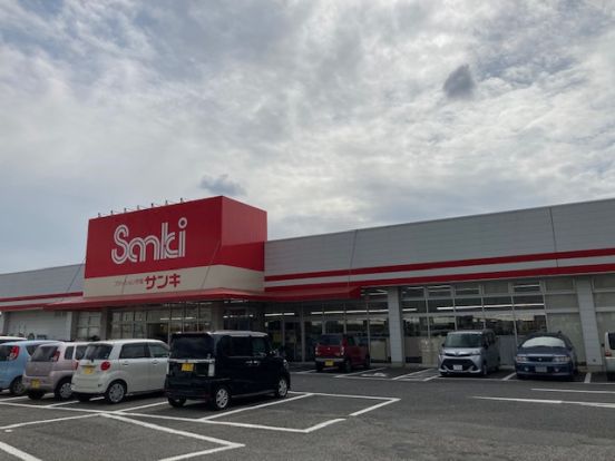 ファッション市場 sanki(サンキ) 十余二店の画像