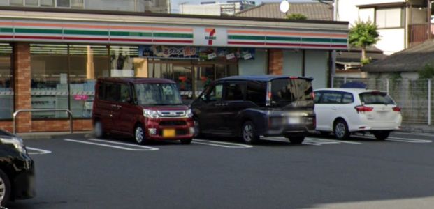 セブンイレブン 川崎境町店の画像