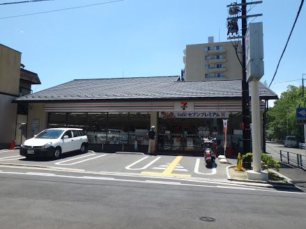 セブンイレブン 京都堀川今出川店の画像