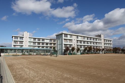 姫路市立　朝日中学校の画像