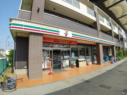 セブンイレブン飯山満駅前店の画像