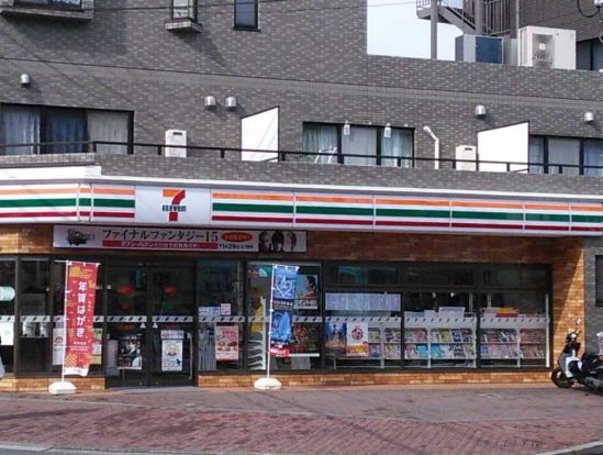 セブン-イレブン 川崎梶ヶ谷駅入口店の画像