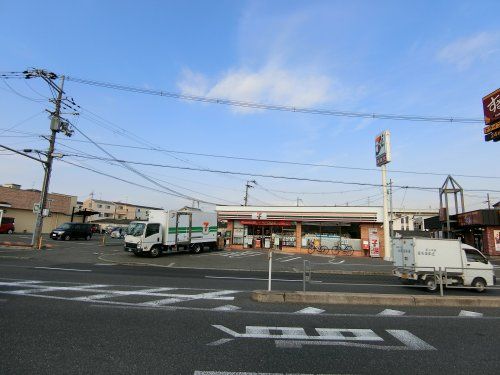 セブンイレブン 寝屋川高宮店の画像