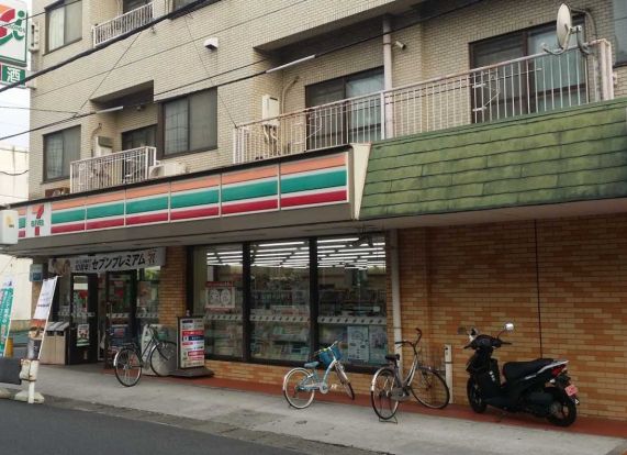 セブンイレブン 川崎神地店の画像