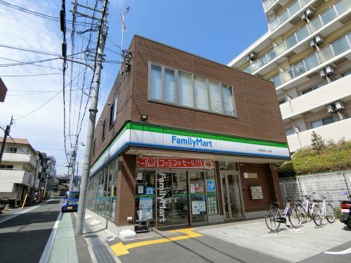 ファミリーマート 吹田垂水町一丁目店の画像