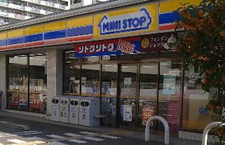 ローソン 尼崎東難波町四丁目店の画像