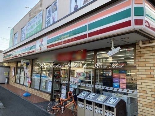 セブンイレブン 横須賀三春町5丁目店の画像