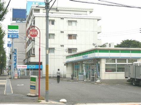 ファミリーマート 名東牧の里店の画像