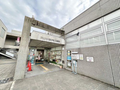 京都市久我のもり図書館の画像