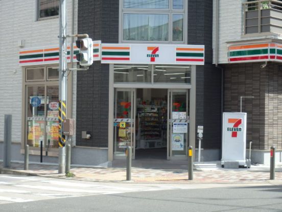 セブンイレブン 横浜戸部店の画像
