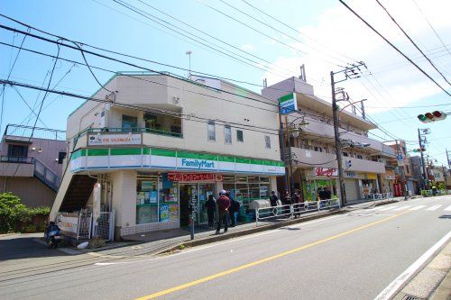 ファミリーマート 横浜南高校前店の画像