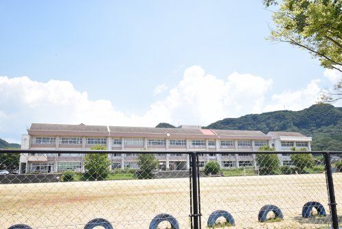 霧島市立青葉小学校の画像