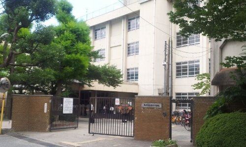 尼崎市立塚口中学校の画像