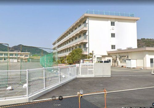 富士市立岩松中学校の画像