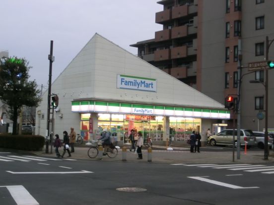 ファミリーマート東久留米本町店の画像