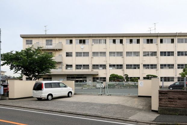 北九州市立吉田中学校の画像