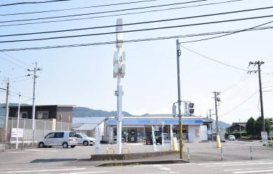 ローソン 隼人内山田店の画像