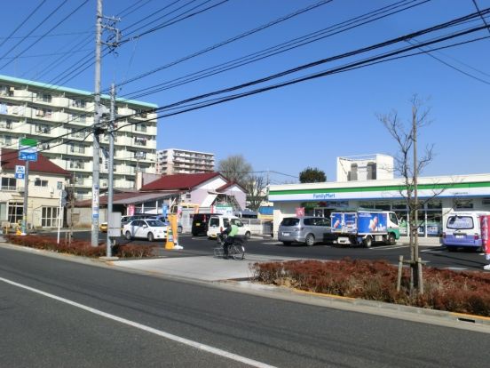 ファミリーマート西東京谷戸町店の画像
