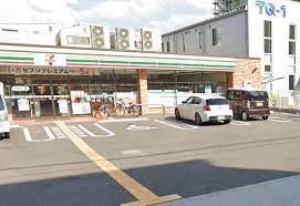 セブンイレブン 大阪三国本町2丁目店の画像