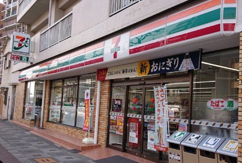 セブンイレブン 大阪東中島1丁目店の画像