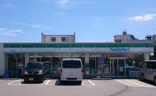 ファミリーマート 尼崎南清水店の画像