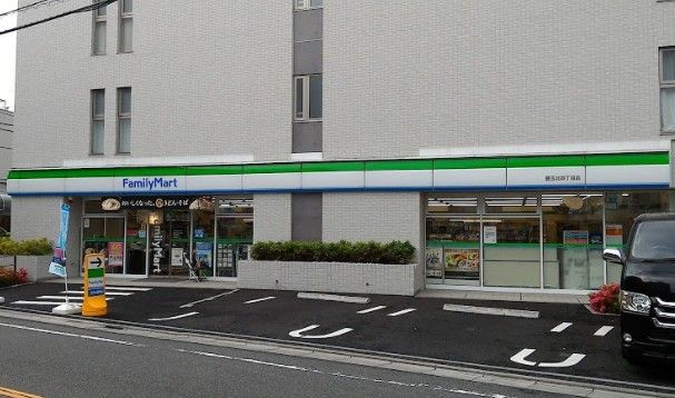 ファミリーマート 豊玉北四丁目店の画像