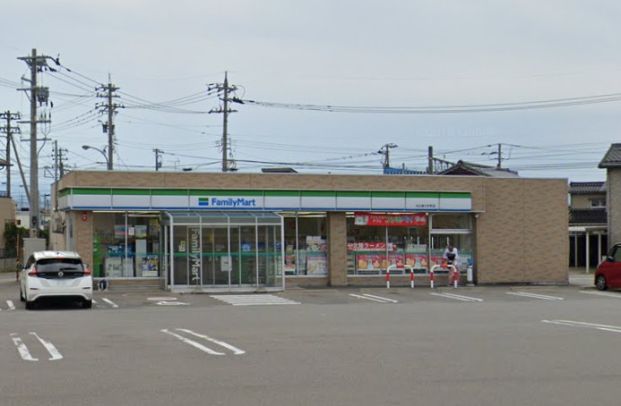 ファミリーマート白山美川中町店の画像